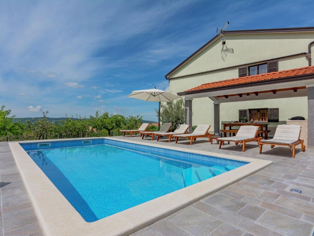 Apartament Comfortable In With Pool *
