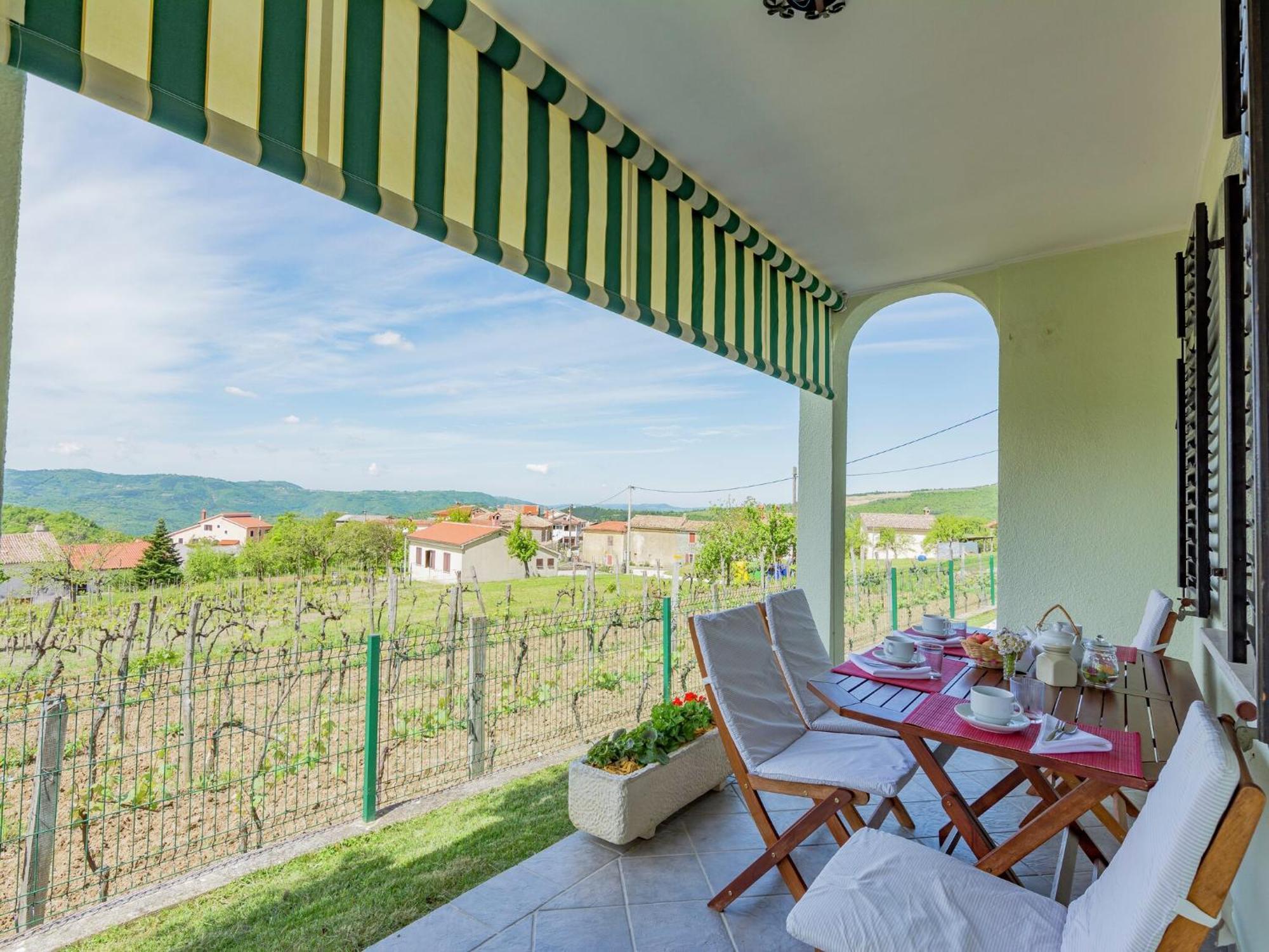 Appartement Comfortable In With Pool Cerovlje